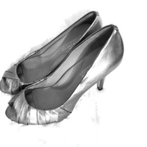 Size 11 Kenneth Cole Metallic Peeptoe